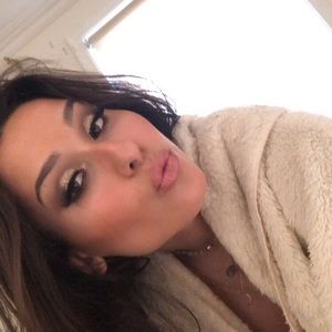 Meet your Posher, Dani